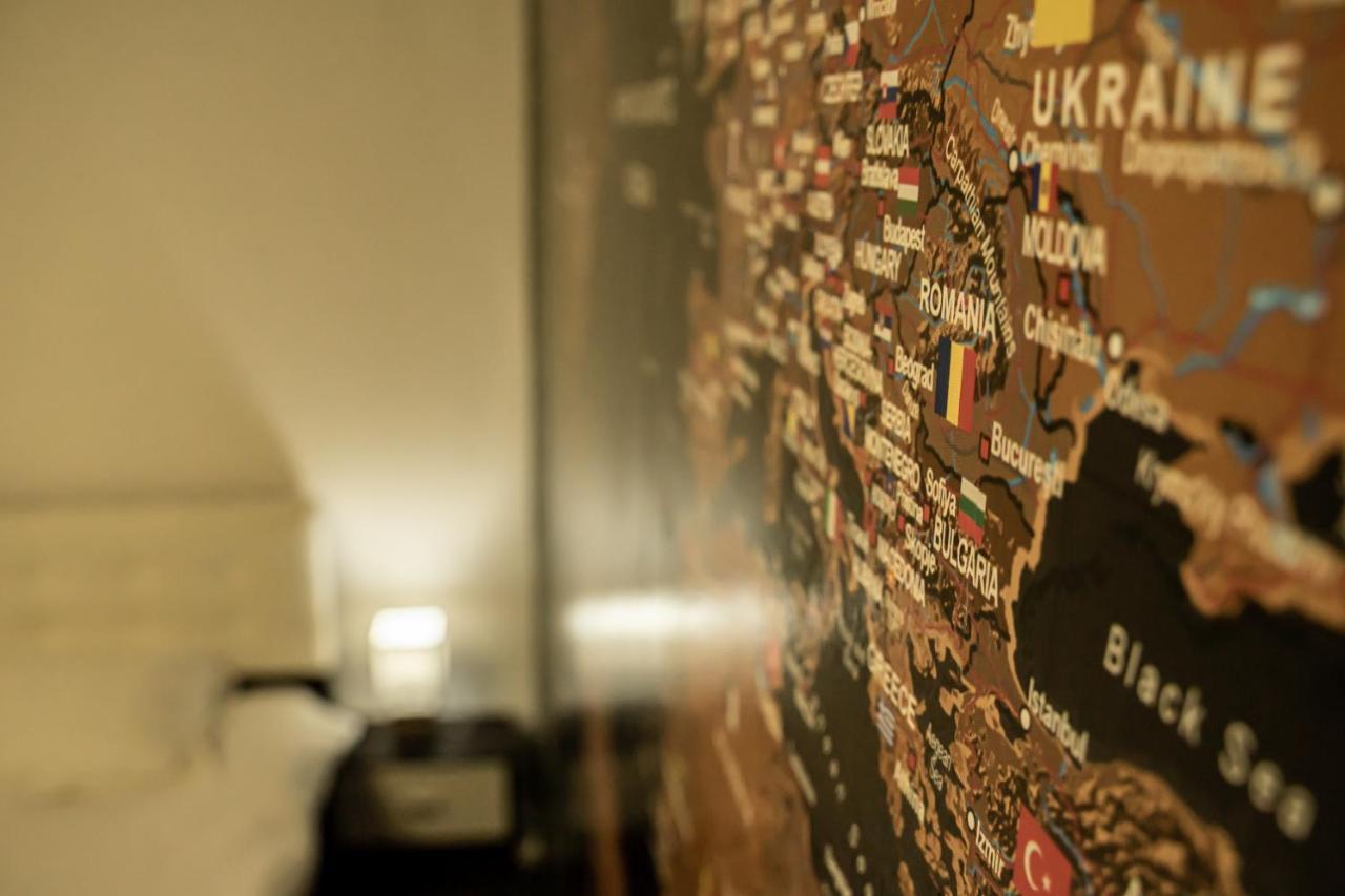 Studio Six Continents Petrozsény Kültér fotó